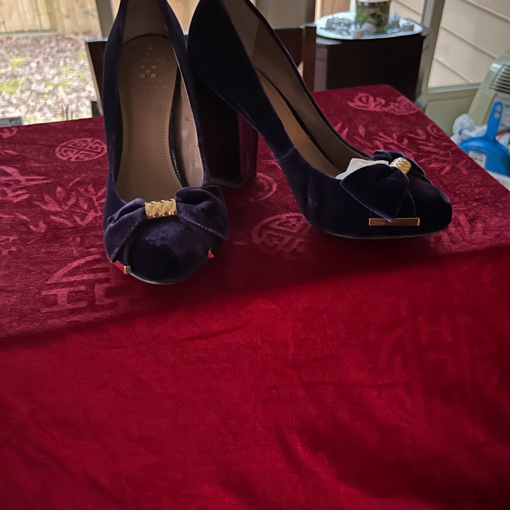 New Vince Camuto Velvet Pumps- Color Eggplant- Size 8.5